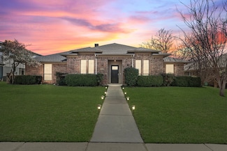 2220 Cedar Cir, Carrollton, TX 75006