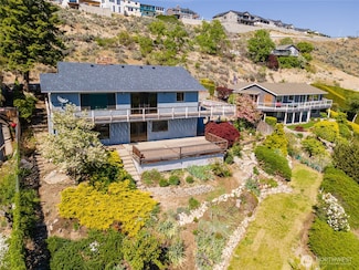 912 Cone Rd, Chelan, WA 98816