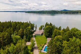 160 Journeys End Ln, Surry, ME 04684