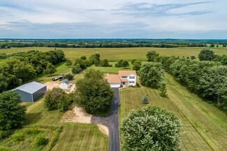 9190 N Meridian Rd, Rockton, IL 61072