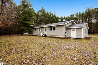 4205 East St, Elmira, MI 49730