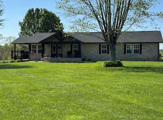 285 Shrum Ln, Lafayette, TN 37083