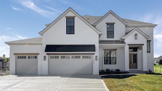 13471 Terrace Park Dr, Parkville, MO 64152