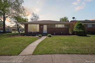29909 Gladys Ave, Westland, MI 48185