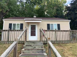 3532 May Ln, Davenport, IA 52802