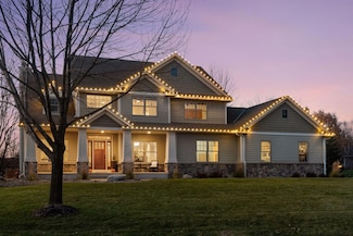 8190 Kelzer Pond Dr, Victoria, MN 55386