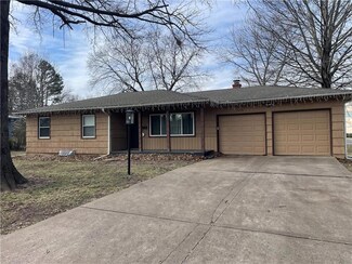 7520 Appleton Ave, Raytown, MO 64138