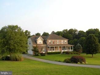 425 Equestrian Cir, Shenandoah Junction, WV 25442