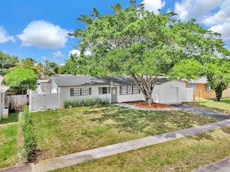7710 NW 6th Ct, Pembroke Pines, FL 33024