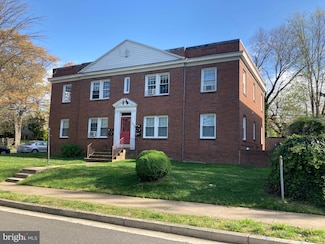 702 22nd St S Unit 5, Arlington, VA 22202