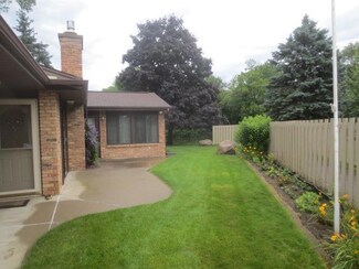 1160 Black Oaks Ln N, Plymouth, MN 55447