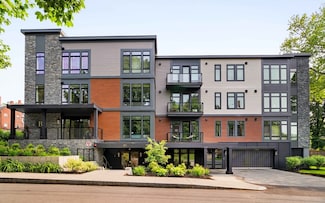 20 Kinmonth Rd Unit 203, Newton, MA 02468