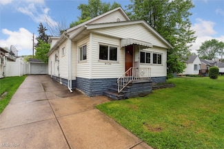 38 Best St, Bedford, OH 44146