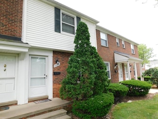 22956 Gary Ln Unit 419, Saint Clair Shores, MI 48080