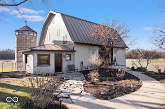 7317 S River Rd, Daleville, IN 47334