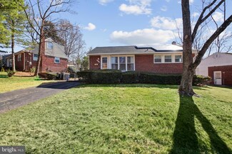 8215 Quentin St, New Carrollton, MD 20784