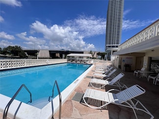 1817 S Ocean Dr Unit 622, Hallandale Beach, FL 33009