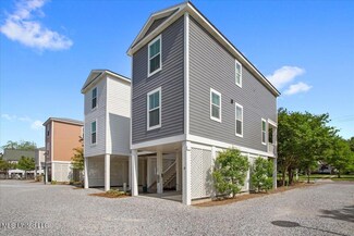 215 E Second St Unit 5, Pass Christian, MS 39571