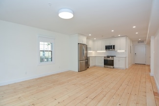 9 State St Unit 6, Marblehead, MA 01945