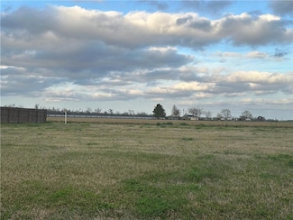 1020 N Millet Dr, Gramercy, LA 70052