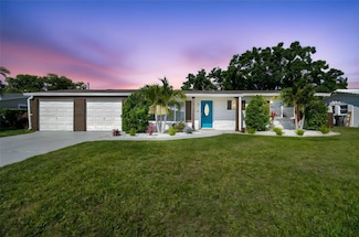 3922 Fontainebleau Dr, Tampa, FL 33634