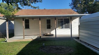 2811 W Latoka St, Springfield, MO 65807