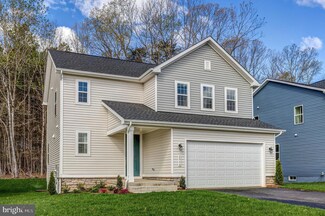 2840 White Tail Dr, Lake of the Woods, VA 22508