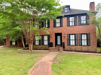 63 Valley Estates Ct, Little Rock, AR 72212