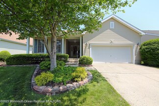 6 Cypress Point Dr, Neptune, NJ 07753