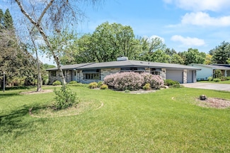 10701 Hopkins Rd, Bloomington, MN 55420