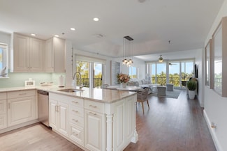 11370 12 Oaks Way Unit 511, North Palm Beach, FL 33408