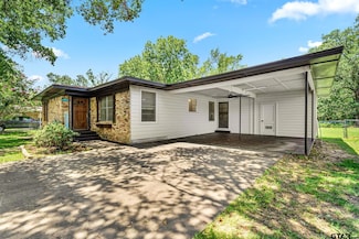 1413 Center St, Grand Saline, TX 75140