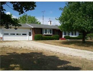 9741 Queens Dr, Manchester, MI 48158
