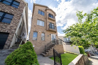 187 Zabriskie St, Jersey City, NJ 07307