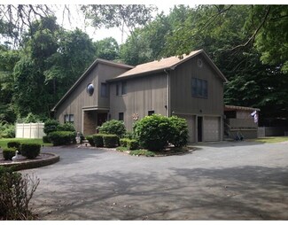 830 Allen St, North Dartmouth, MA 02747