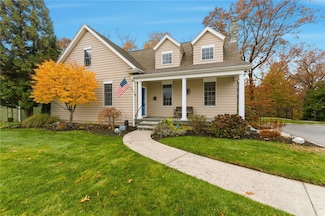 71 Norton Ave, Cranston, RI 02920