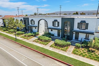 2830 W 235th St, Torrance, CA 90505