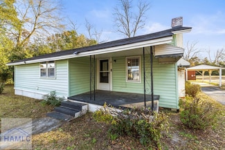 213 W Mendel Ave, Glennville, GA 30427