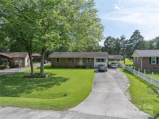 517 Fieldcrest Dr, Chester, SC 29706