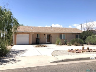 1504 Kit Carson Dr, Gallup, NM 87301