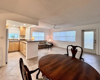 135 Canterbury F, West Palm Beach, FL 33417