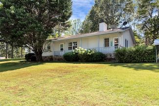 303 Jennys Cove Rd, Cleveland, GA 30528