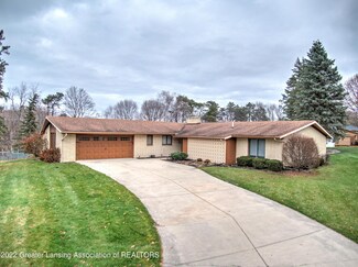 4420 Barton Rd, Lansing, MI 48917