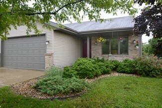 706 Forest Edge Dr, Mazomanie, WI 53560