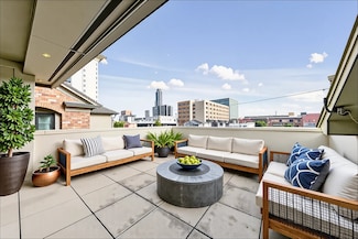 3319 Bingham Manor Ln, Houston, TX 77056