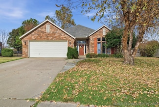 911 N Butternut Ct, Broken Arrow, OK 74012