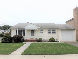 8 Edna Place, Secaucus, NJ 07094