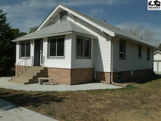 612 N Broadway St, Saint John, KS 67576