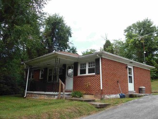101 Brookman St, Narrows, VA 24124