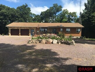 42987 42987 100th St, Blue Earth, MN 56013